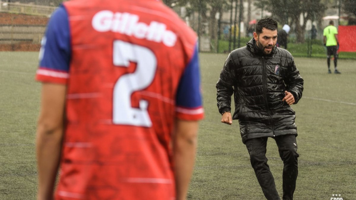 Graduado dirige al equipo de fútbol Maracaneiros — imagen 3 de 3