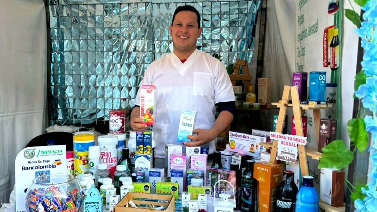 Graduado impulsa salud natural con su farmacia — imagen 2 de 2