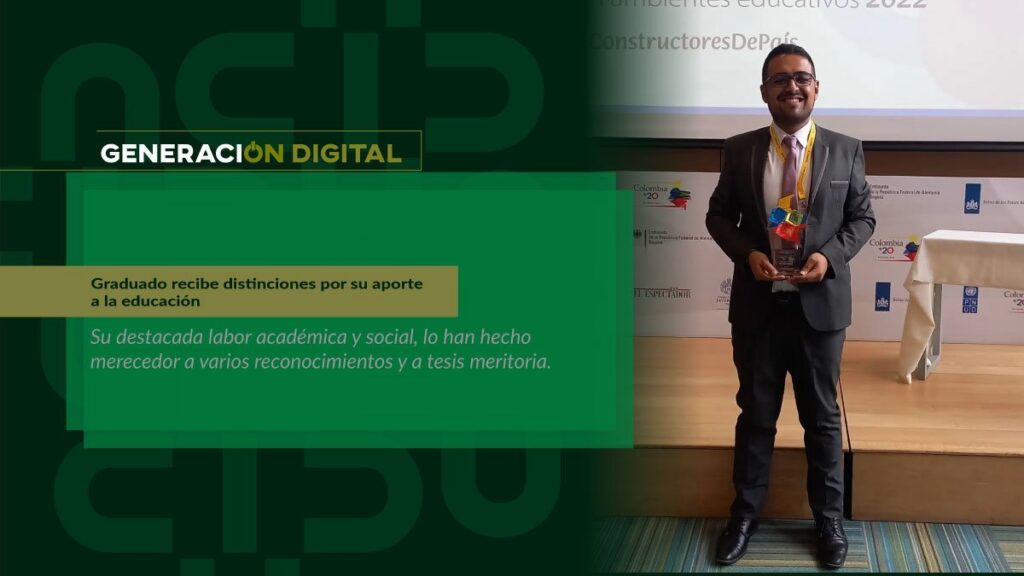 Graduado recibe distinciones por su aporte a la educación