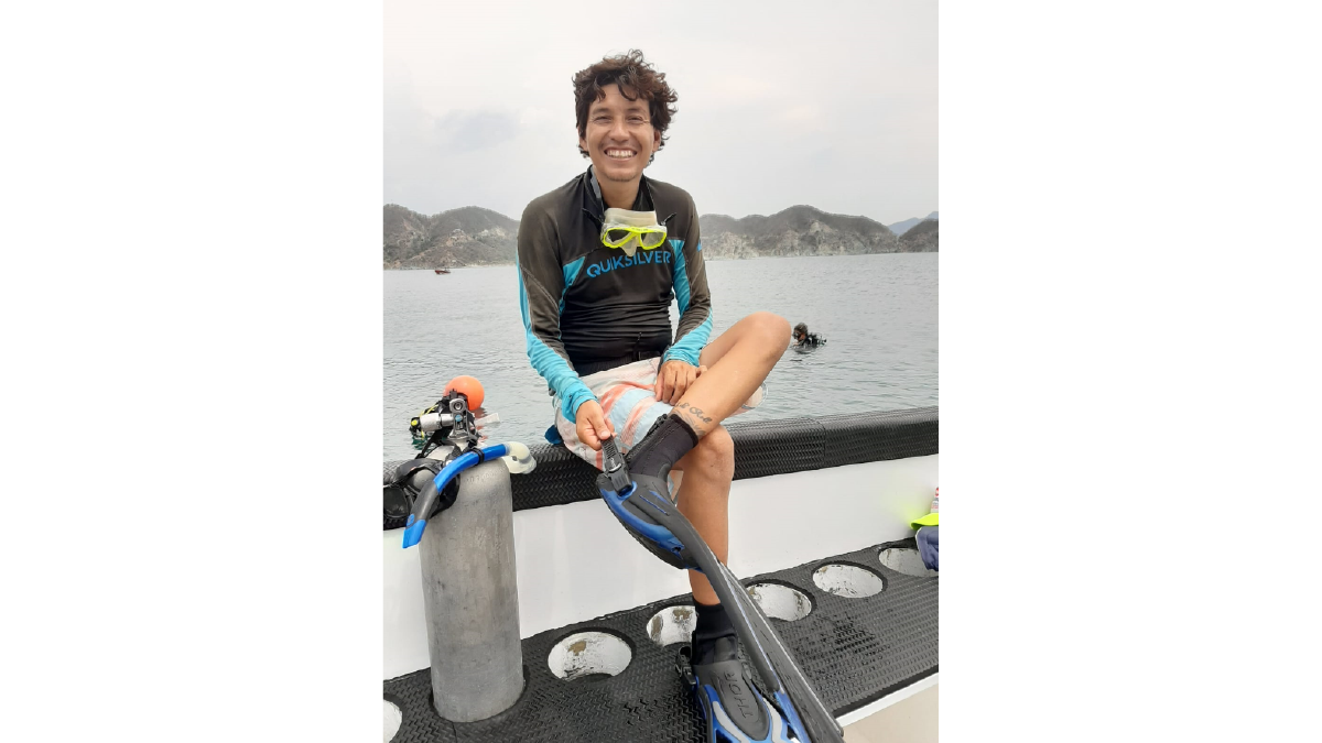 Graduados crearon escuela de buceo — imagen 3 de 5