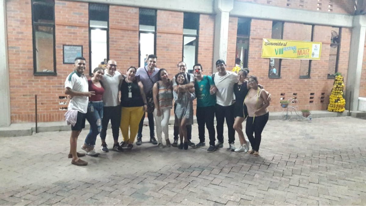 Grupo de teatro enfocado en la formación del ser — imagen 1 de 6