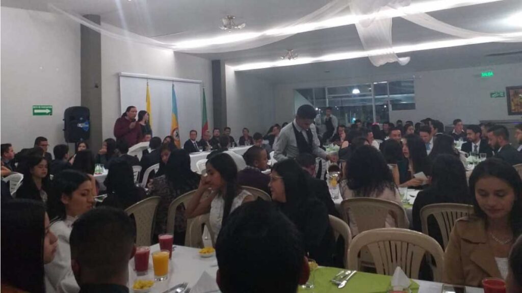 Homenaje Ceremonia de Grado — imagen 1 de 3