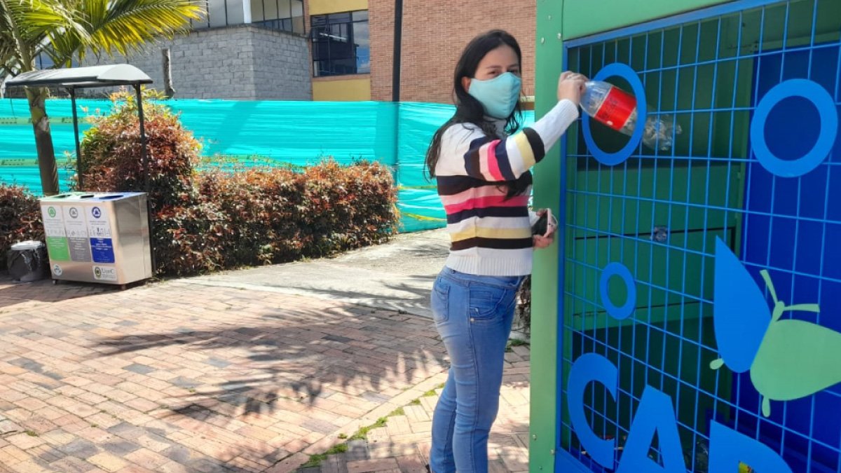 Social and environmental impact with “Love Bottles” — image 2 of 5