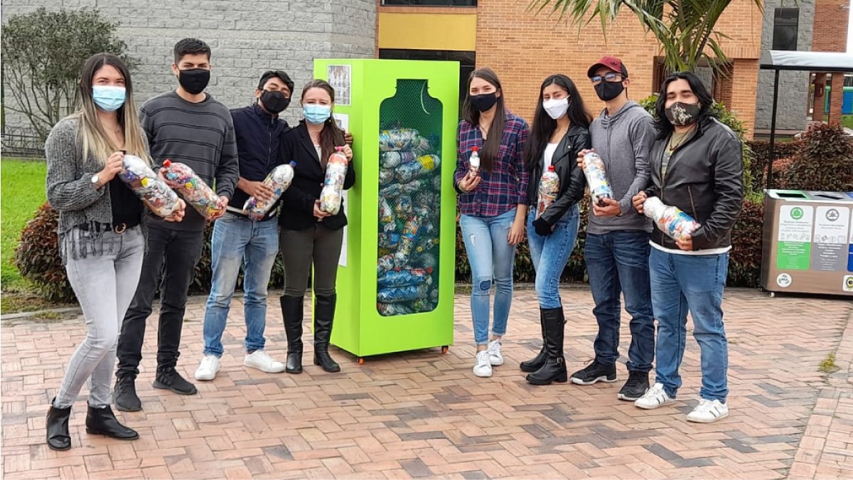 Social and environmental impact with “Love Bottles” — image 4 of 5