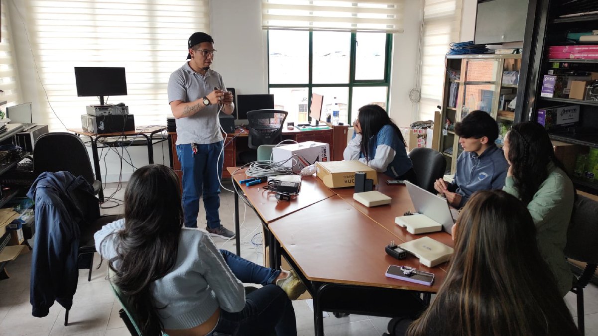 Systems engineering at the Ubaté branch creates free community networks — image 2 of 2