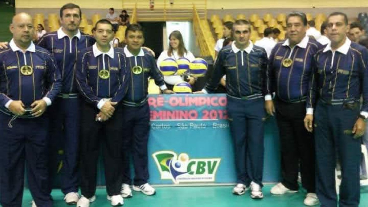 El graduado que ha pitado en 5 mundiales de voleibol — imagen 2 de 3