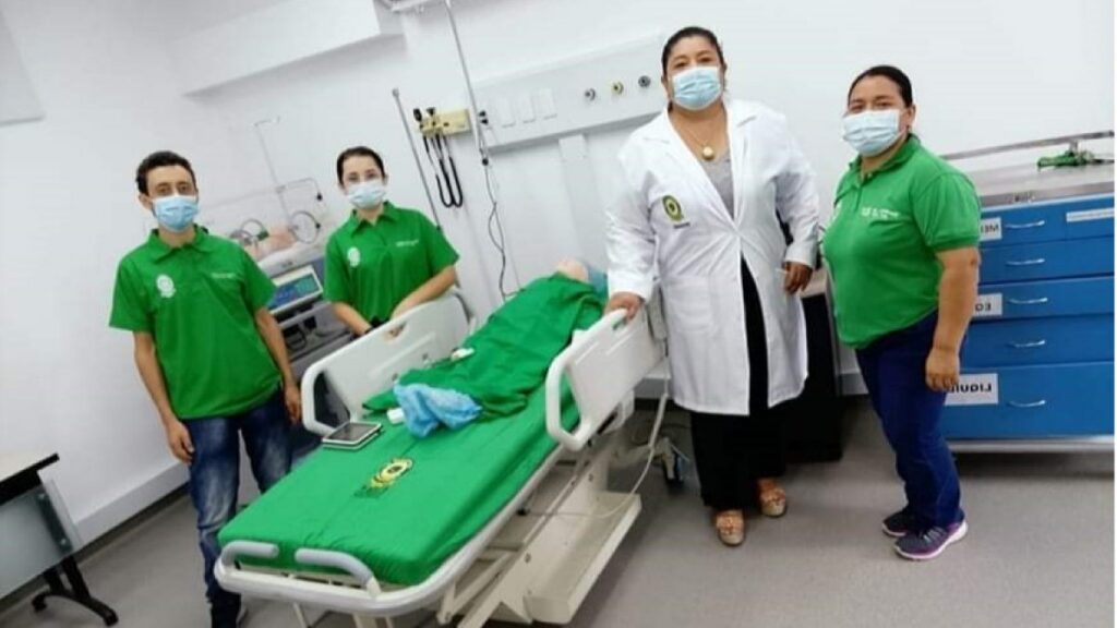 Entró en operación el laboratorio de Enfermería