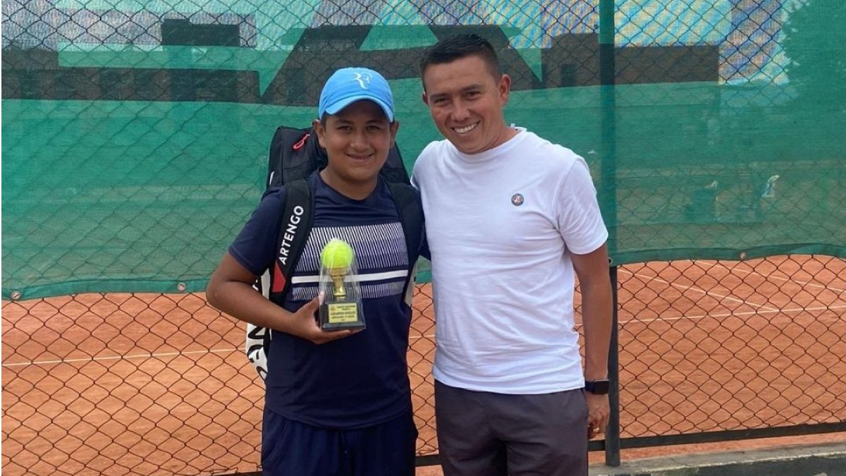 Subcampeones en dobles en torneo nacional — imagen 2 de 4
