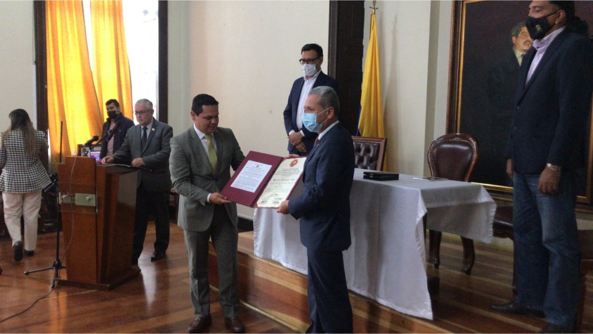 "La educación, un bien público y no comercial”, rector — imagen 2 de 3
