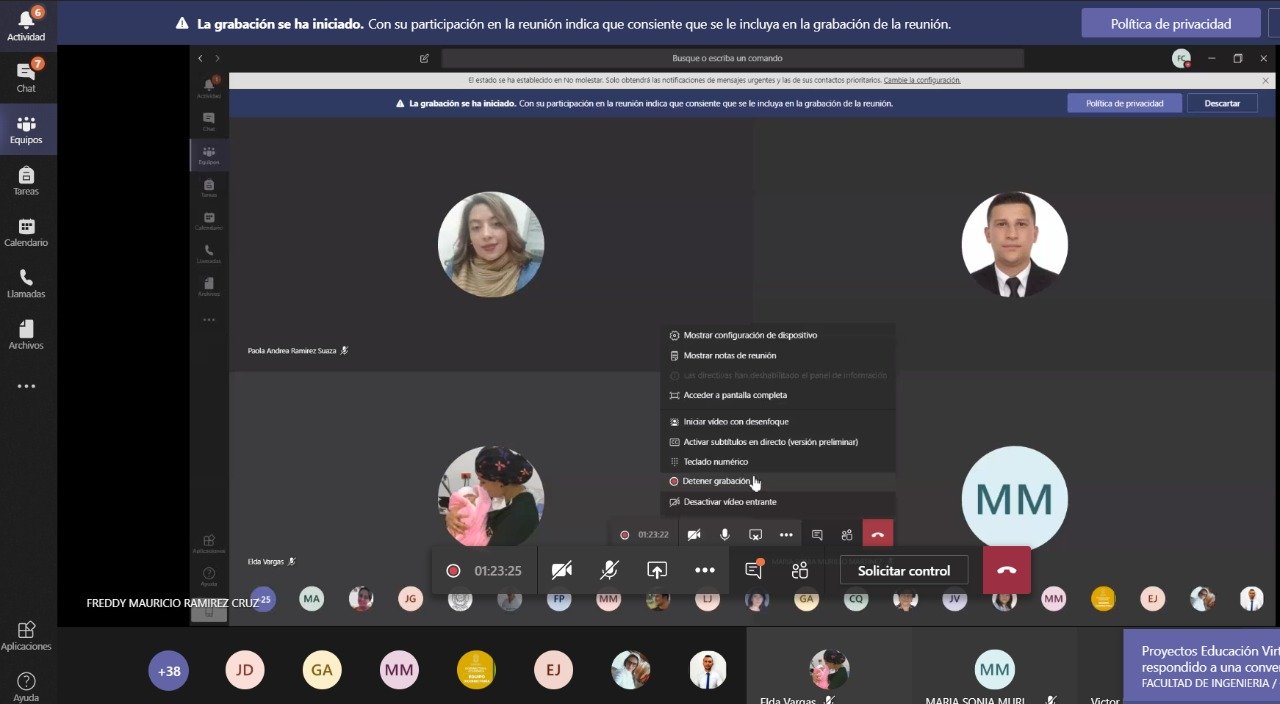 Mesa de trabajo con 700 profesores — imagen 3 de 6