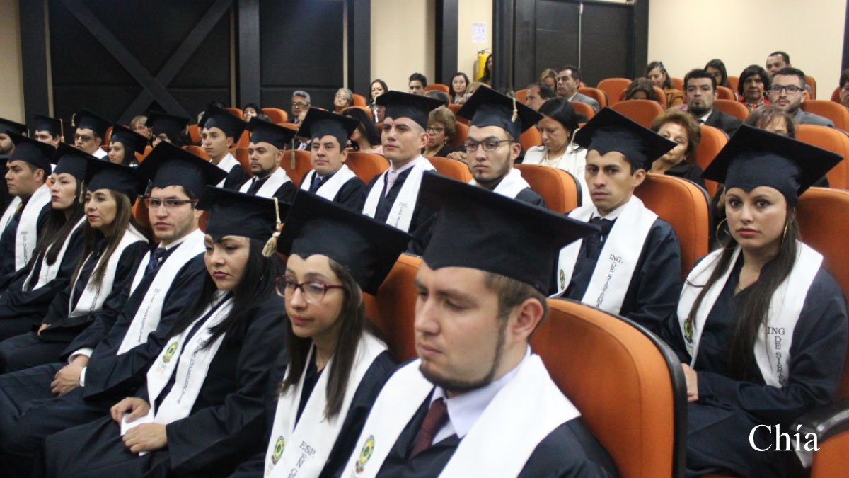 Mil nuevos profesionales de la UCundinamarca al servicio del país — imagen 12 de 26