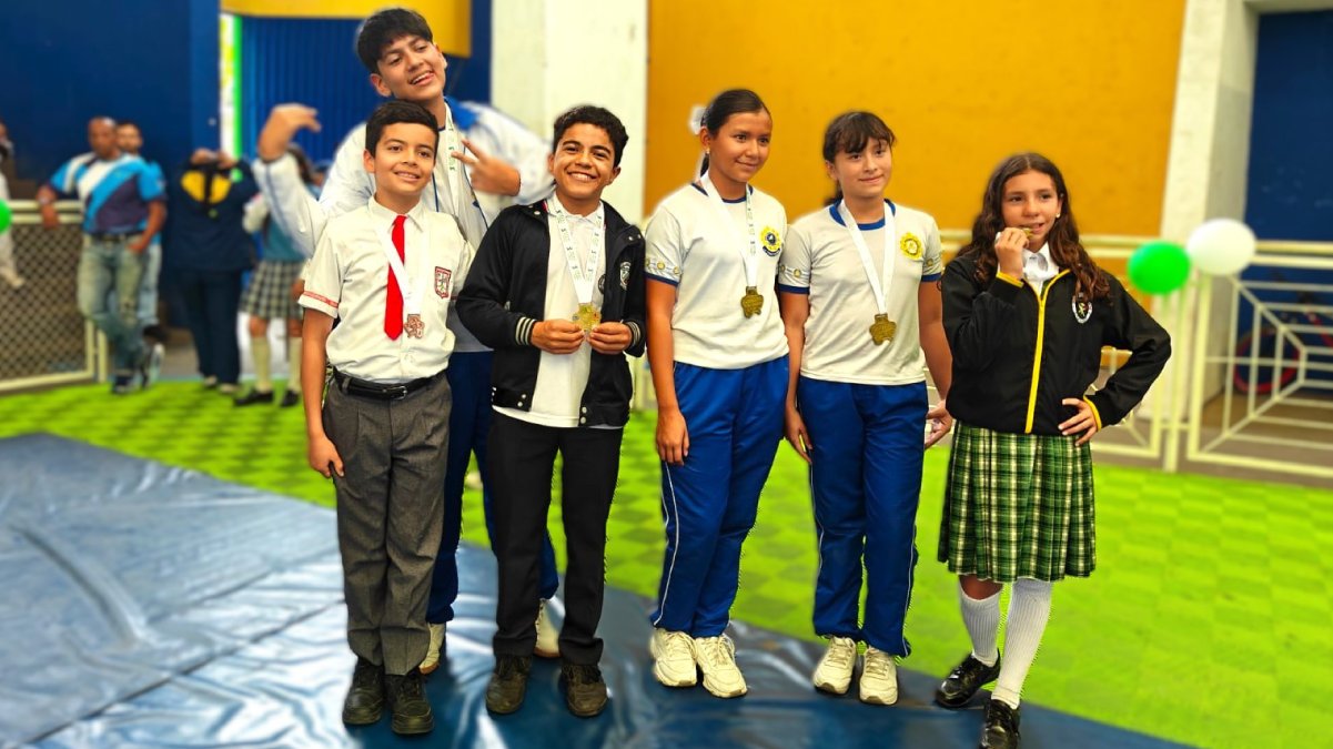 Nadadores se destacan en Intercolegiados — imagen 2 de 3