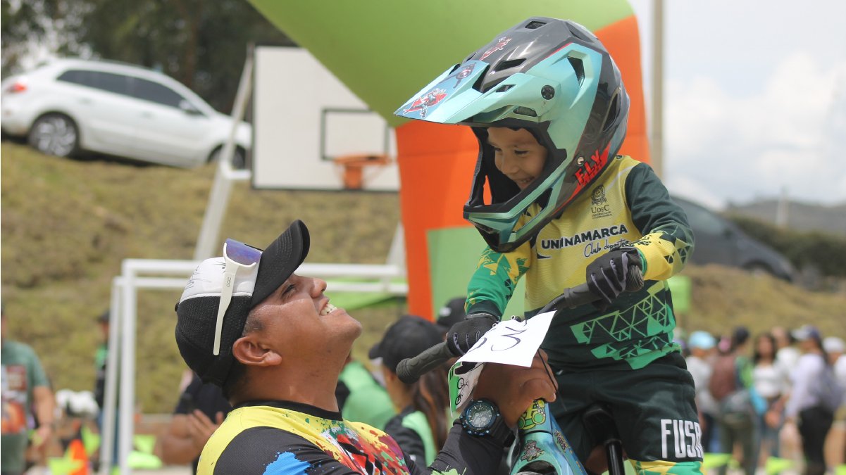 Patinaje y ciclismo brillaron en competencias departamentales — imagen 3 de 5