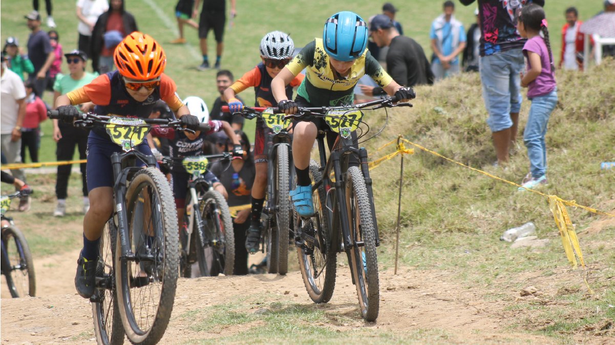 Patinaje y ciclismo brillaron en competencias departamentales — imagen 5 de 5