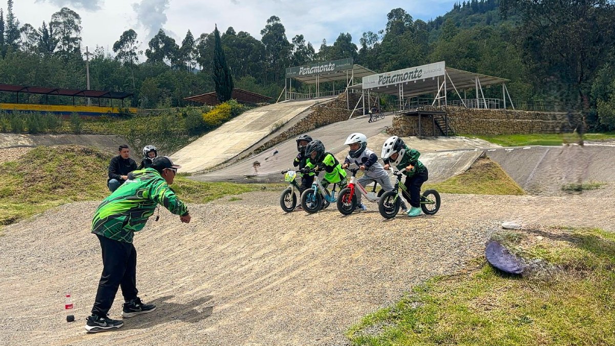 Patinaje y ciclismo infantil brillan en torneos — imagen 3 de 5