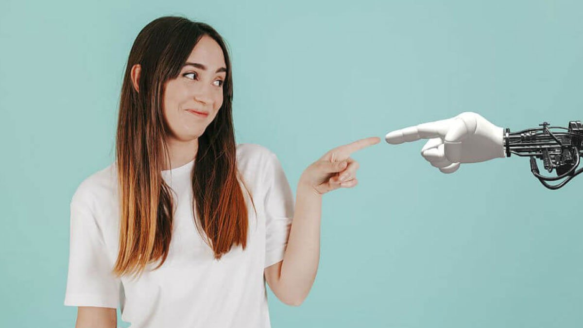 Plataforma virtual Coursera anuncia 25.000 becas para colombianos