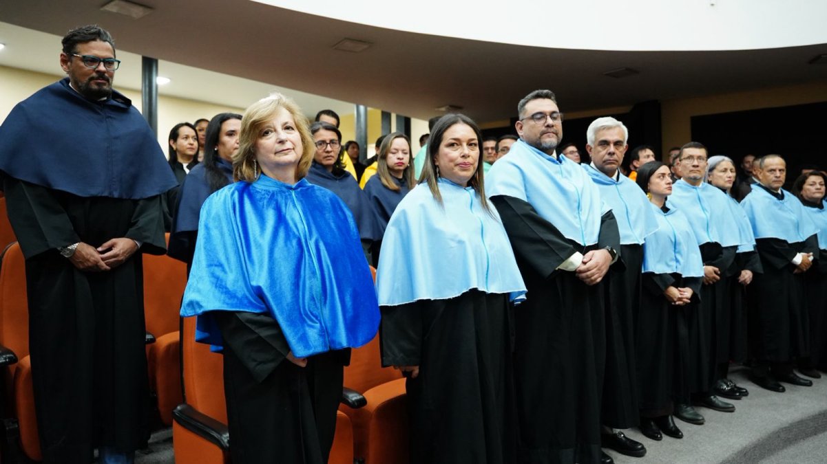 Primer Doctorado Honoris Causa que transforma la educación — imagen 13 de 27
