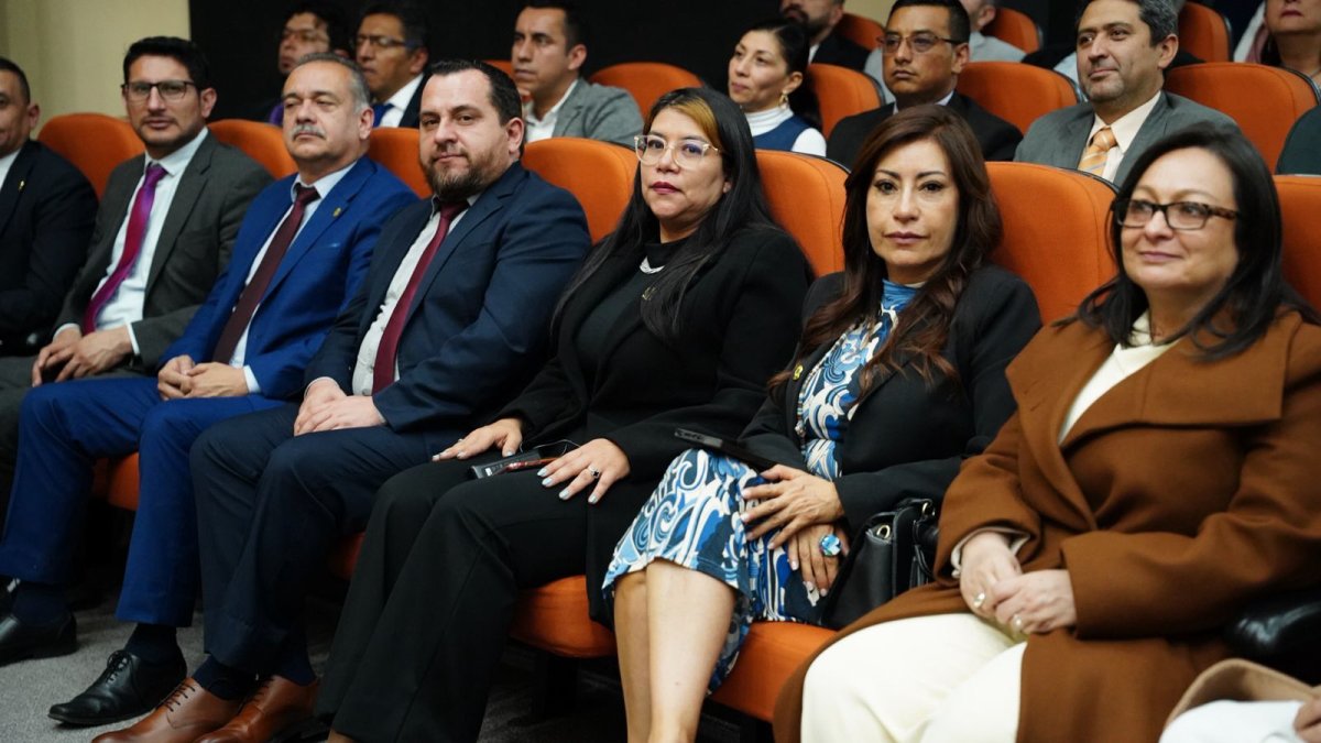 Primer Doctorado Honoris Causa que transforma la educación — imagen 19 de 27