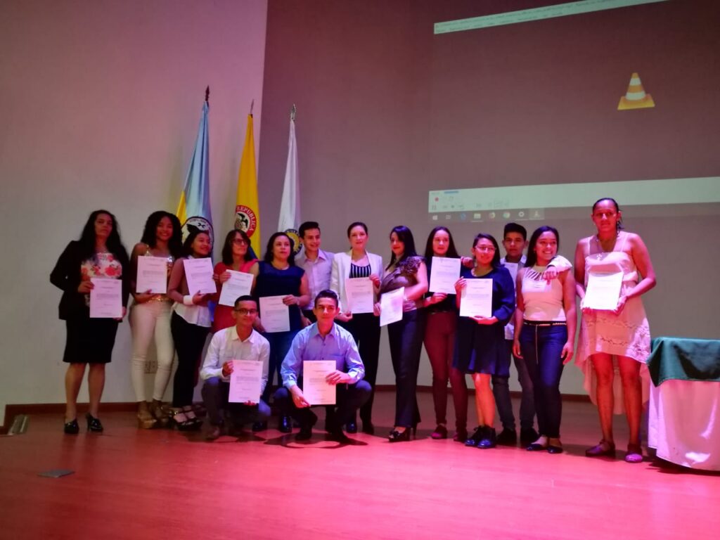 Promoviendo el emprendimiento en la comunidad — imagen 1 de 3