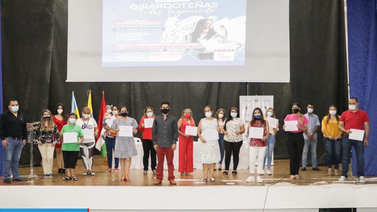 Reconocimiento a los finalistas — imagen 1 de 3