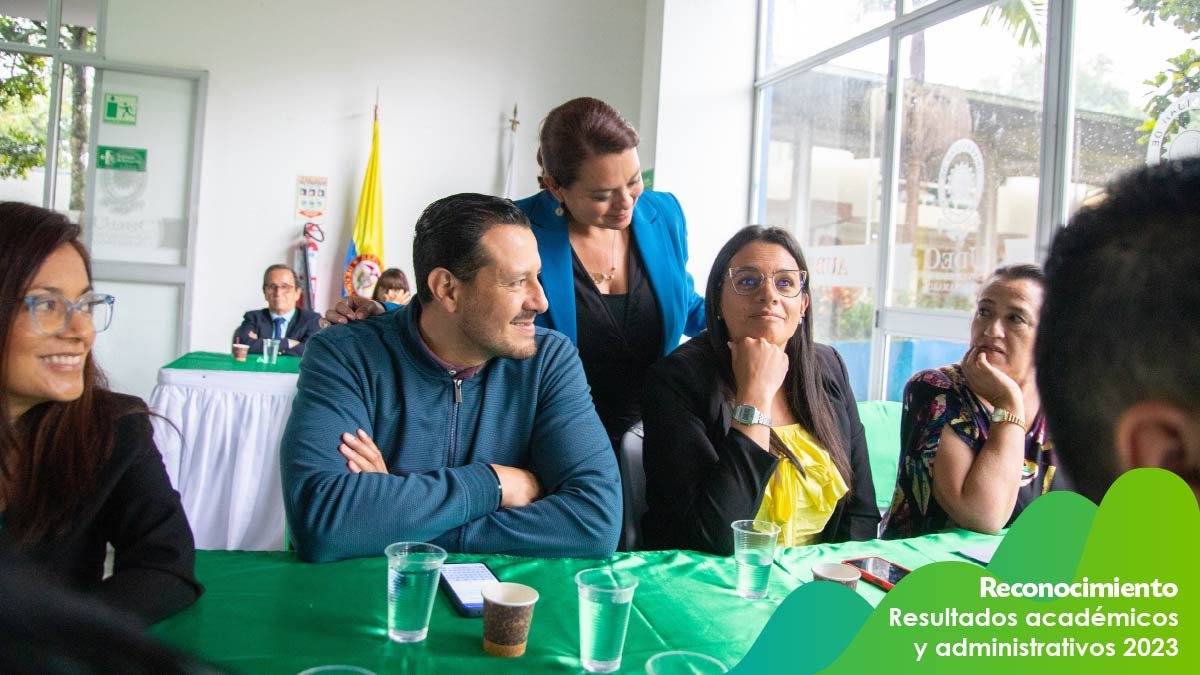 Reconocimiento a los resultados académicos y administrativos — imagen 12 de 41