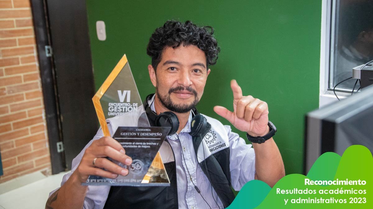 Reconocimiento a los resultados académicos y administrativos — imagen 23 de 41