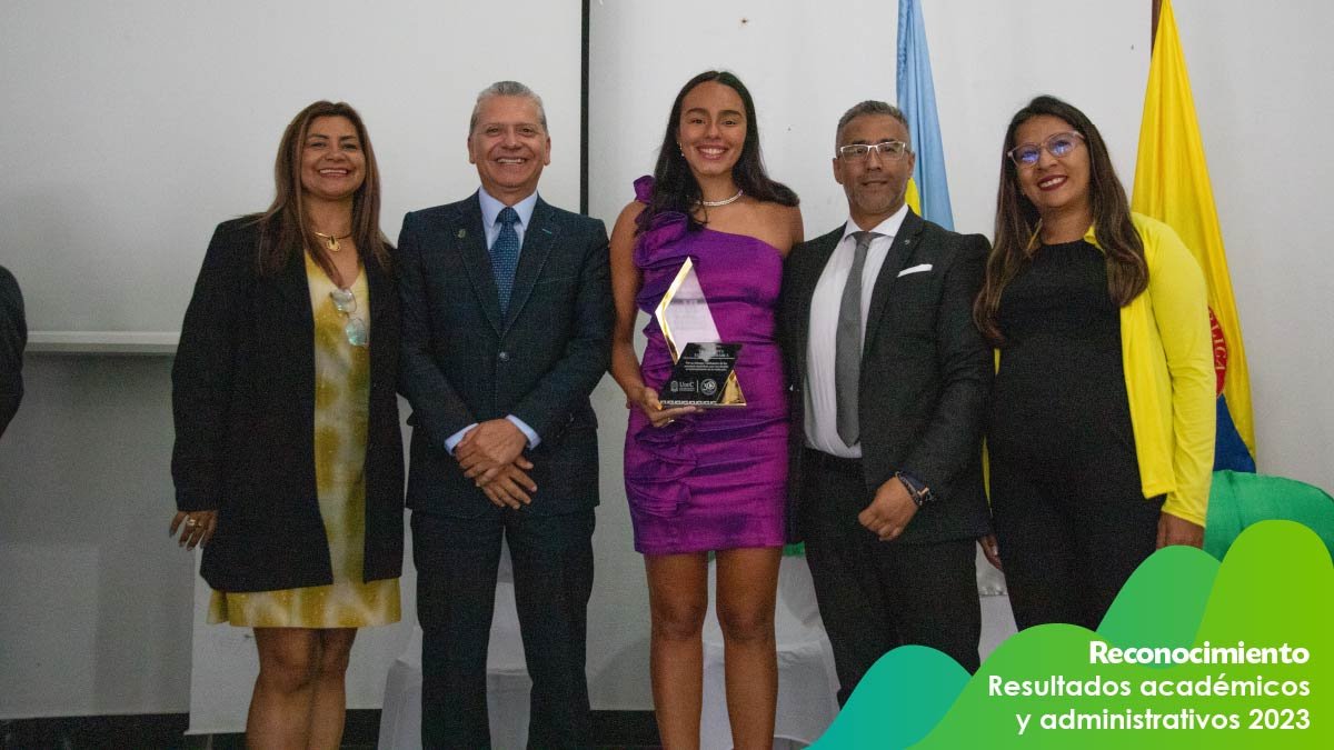 Reconocimiento a los resultados académicos y administrativos — imagen 6 de 41
