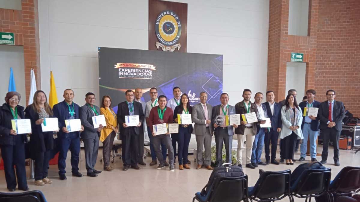 Recognition of innovative teachers — image 2 of 5