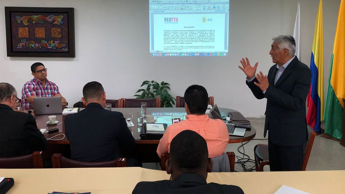 REDTTU y el SUE aunan esfuerzos para defender la educación pública — imagen 1 de 2