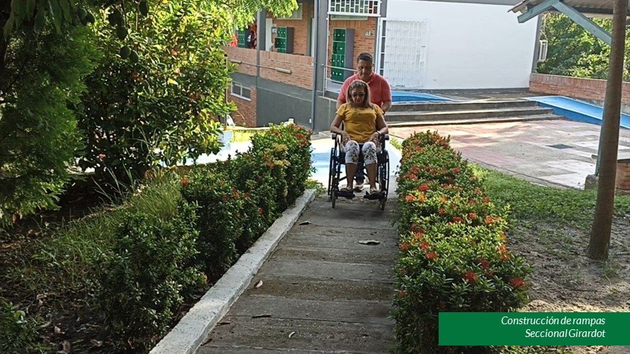 Seccional Girardot construyó 14 rampas — imagen 1 de 4