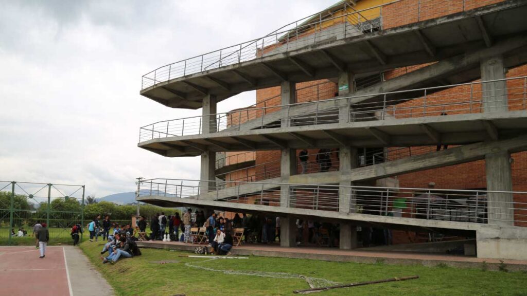 Sedes de la U. podrán manejar su propio presupuesto