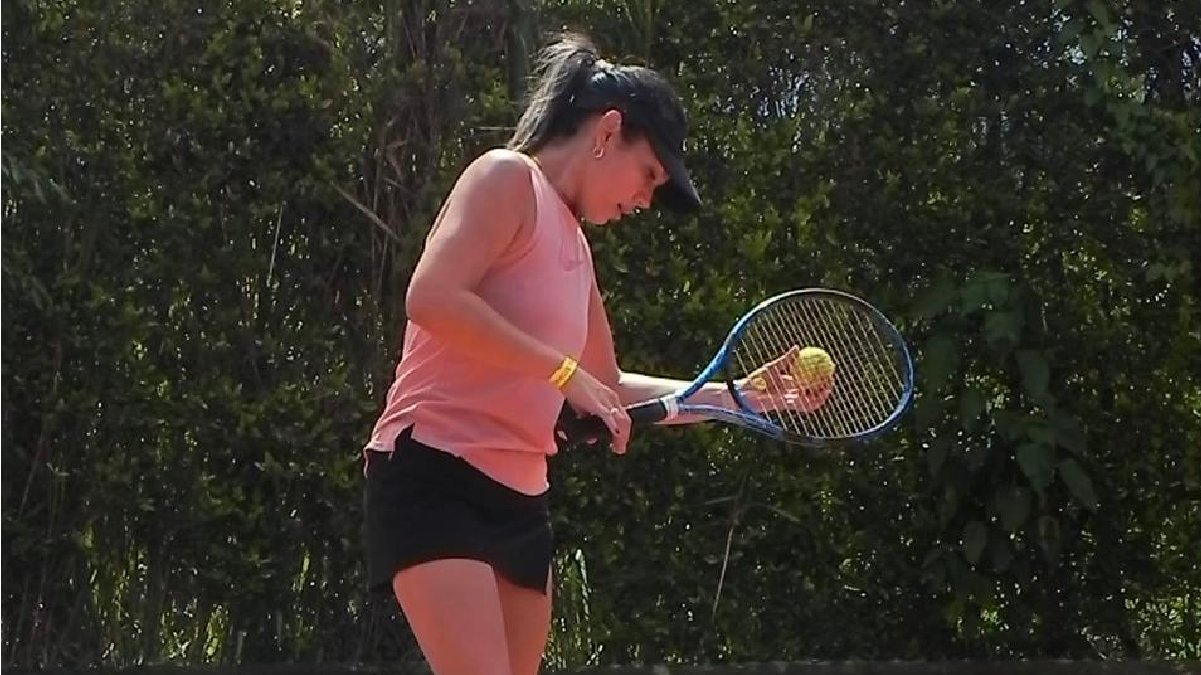 Sobresaliente actuación en torneos de tenis — imagen 2 de 2