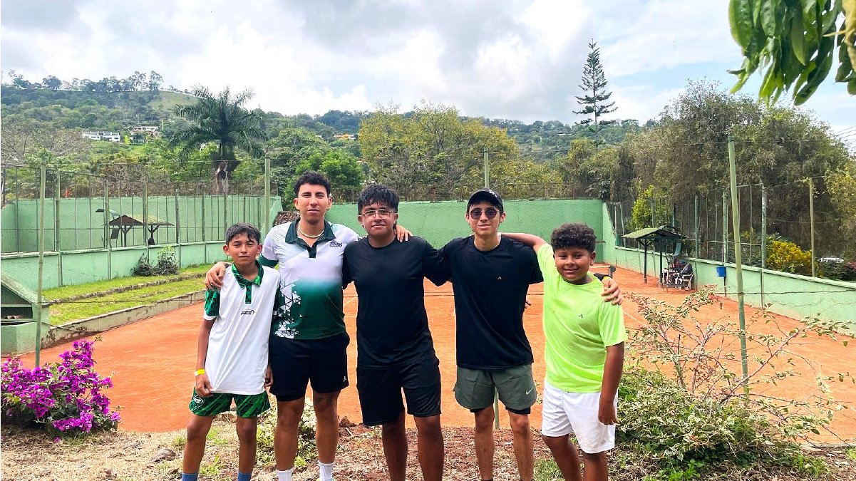 Tenis sobresale en torneo regional — imagen 2 de 2