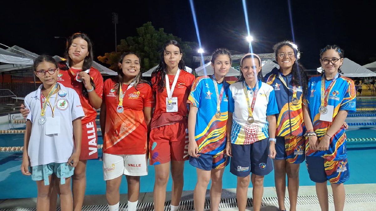 Triunfando en torneos nacionales — imagen 2 de 5