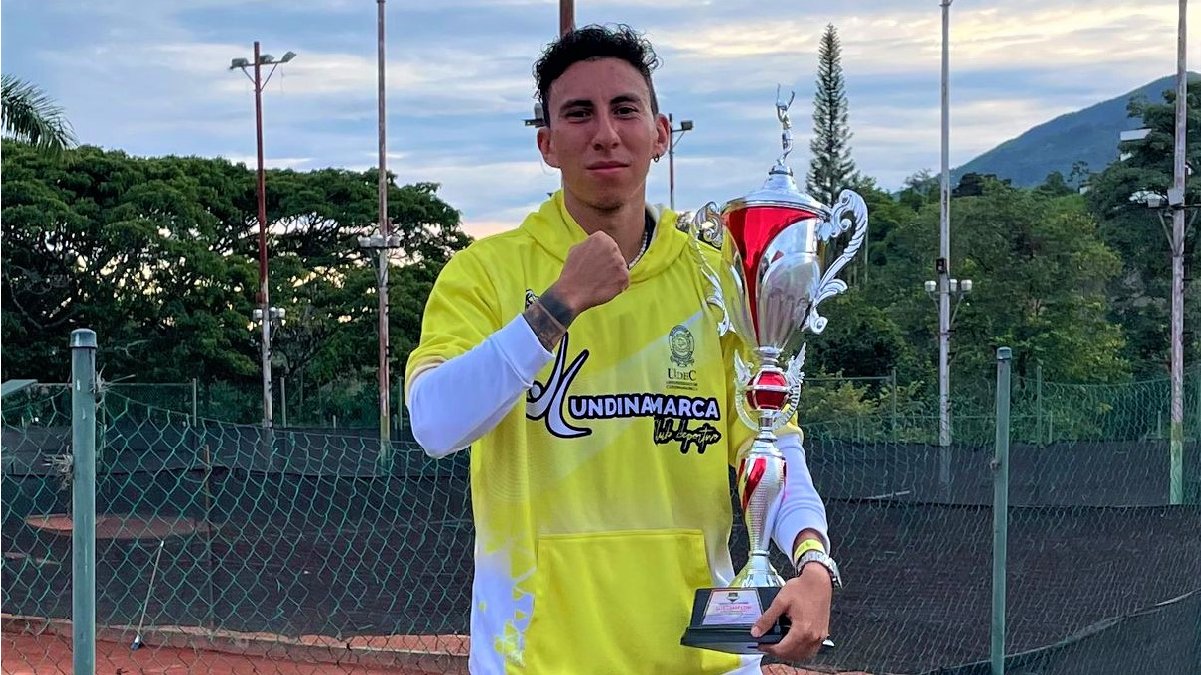 Triunfos destacados para el equipo de Tenis — imagen 3 de 5