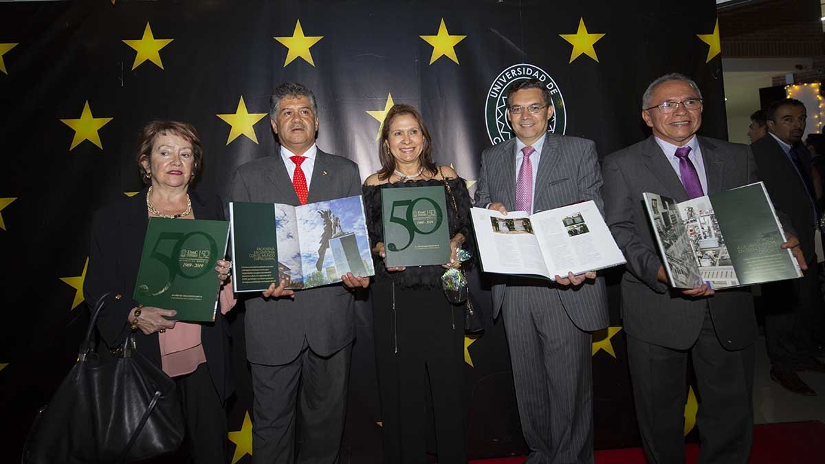 UCundinamarca: 50 años de servicio a la educación — imagen 2 de 20