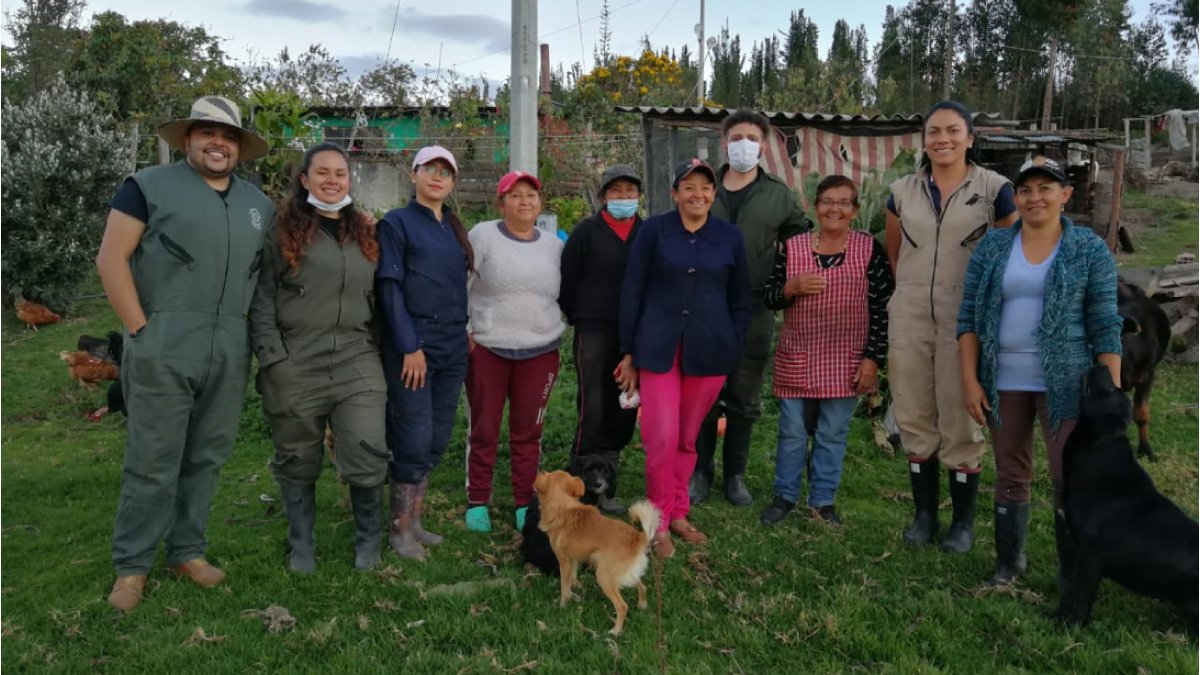 UCundinamarca asesora campesinos en lombricultura