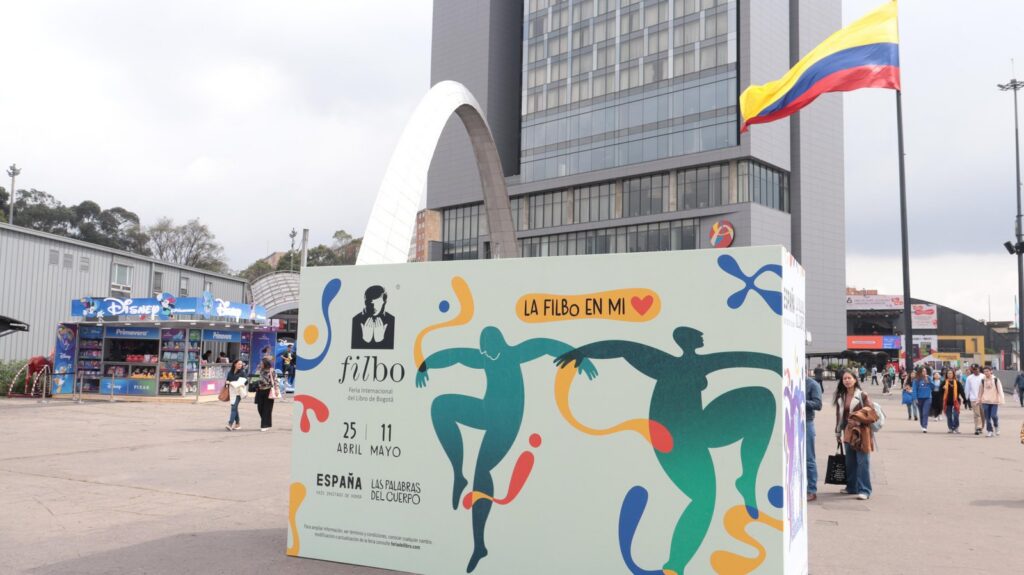 UCundinamarca presents its Translocal and Transmodern vision at Filbo 2025 — image 1 of 22
