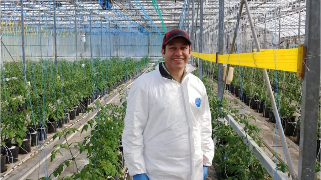 “UDEC, clave en mi desempeño hoy en Canadá”: Eduard Comba — imagen 1 de 2
