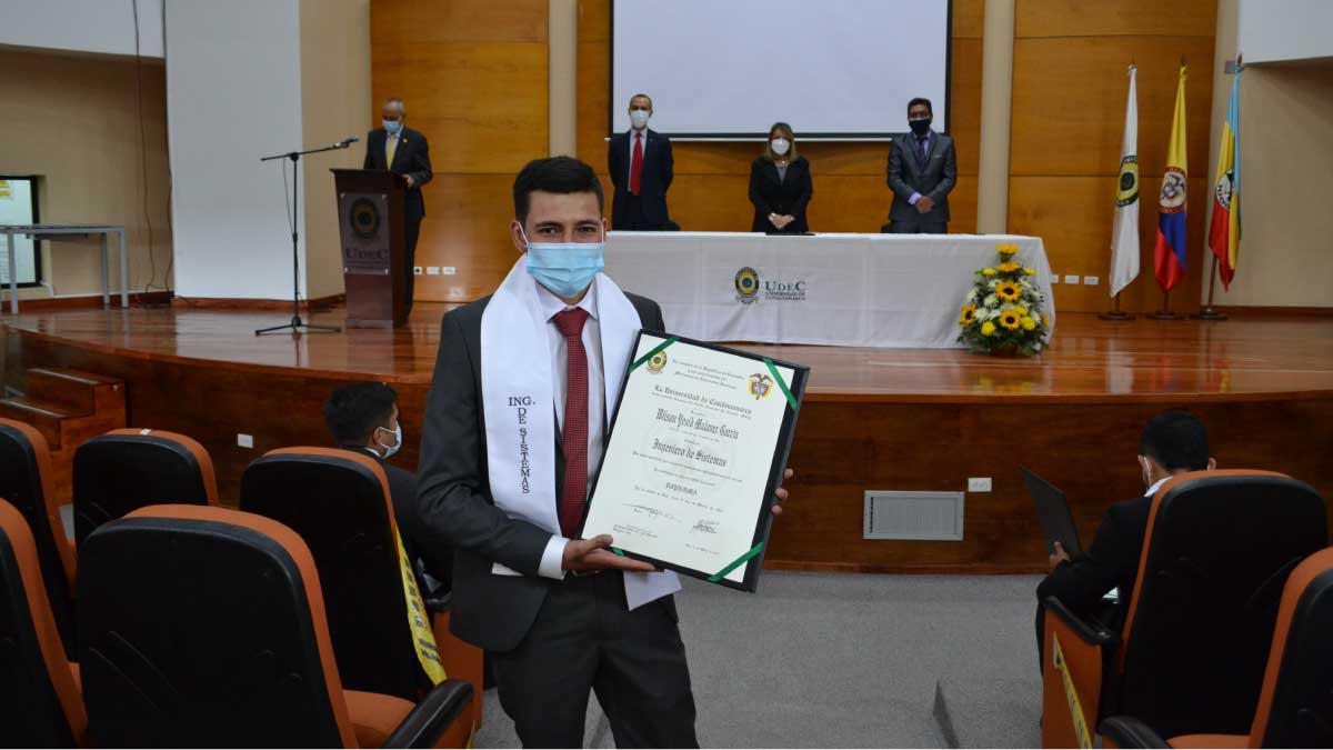 Un total de 1.026 nuevos profesionales — imagen 16 de 18