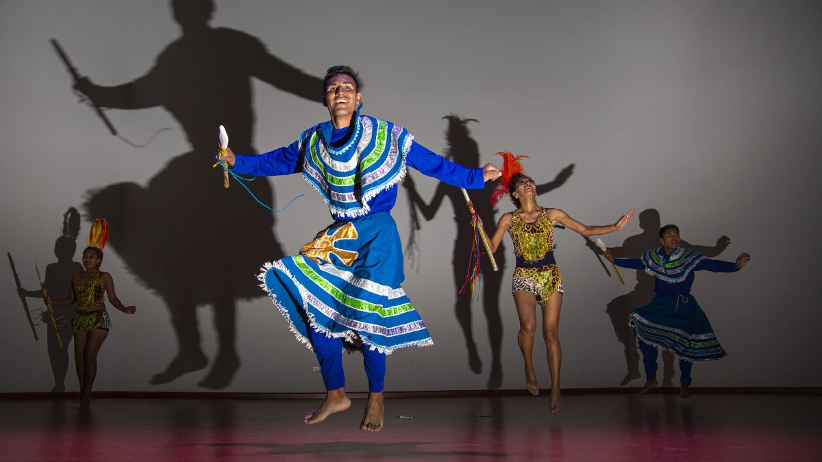 V Festival de Danzas Folclóricas Colombianas y I Muestra Folclórica Internacional — imagen 4 de 24